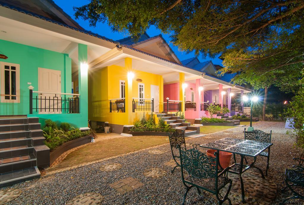 Tum Baan Suan ตุ่มบ้านสวน Chanthaburi Extérieur photo